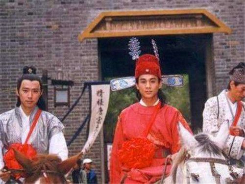三、 家族与宗族的角色