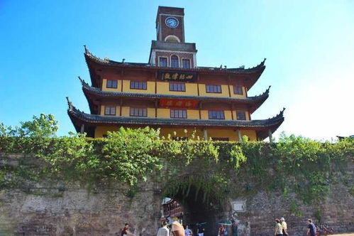 鼓楼：油腻小吃聚集地