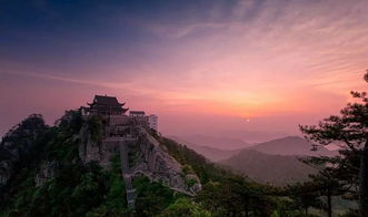探索北汉山：轻巧松登顶之旅 (随机噪音+情感)