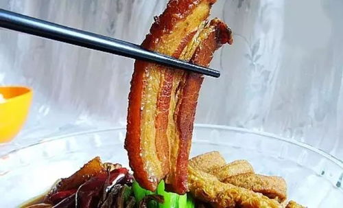 把子肉: 三较小时缓慢炖出美味
