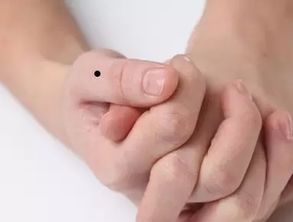 大拇指上的“小秘密”：果断还是优柔寡断？