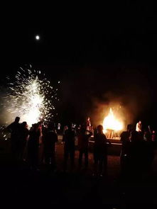 夜色灯火下的人群与故事