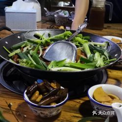 二、 农家菜与地道风味