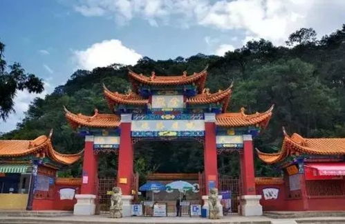 第二站：云南较大学东陆校区后门（这里可是有讲究啊！）