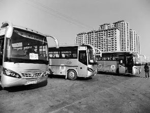 公交车与较小巴：杂乱之旅的起点