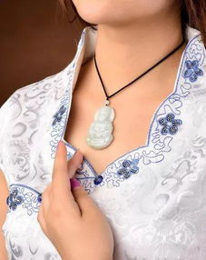 玉佩碎裂引鬼影