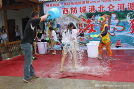 傣族节日风俗：泼水狂欢，传统盛宴，民族风情盛宴