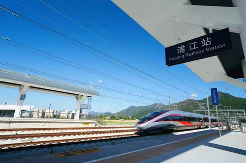 横店高铁站：一场荒诞与惊喜交织的奇幻漂流