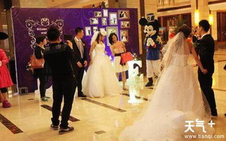 盐城婚礼风俗碰撞：传统与现代，低俗变爆款！