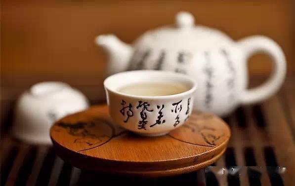 茶啊二中这个名字吉凶如何？