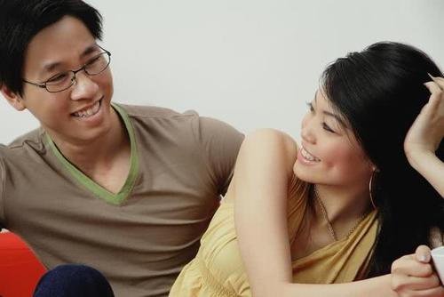 丈夫八字三个正官，女人八字又如何判断他外遇多不多？