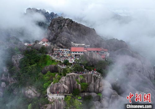 黄山美景：自然与人文的完美融合（或者混乱）
