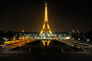 巴黎航程的奇葩开场——一场“时尚”与“噪音”的混沌碰撞