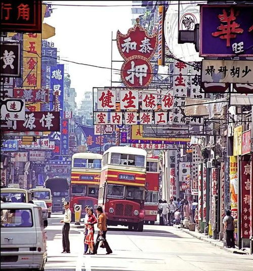 北京街头魅力无限：揭秘首都的潮流与老一套