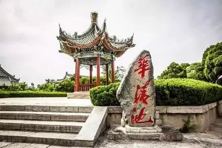 华清宫：帝王与炎热爱情的见证地