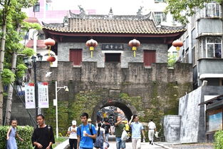 一、 寻觅古城的足迹：平遥古城的魅力