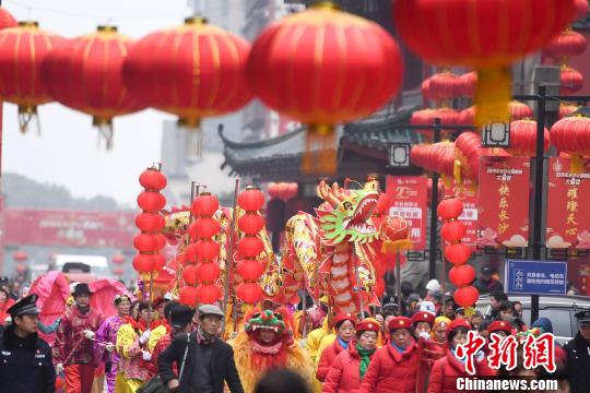 闹元宵民俗新风尚，传统现代融合爆款！