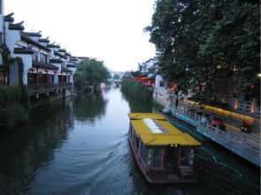 夜幕美食地图， 你的专属导游