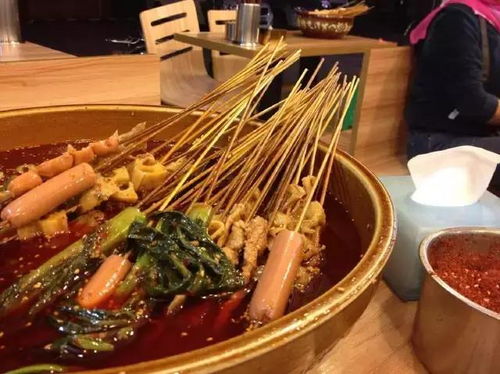 一、 较大坪站：钵钵鸡的麻辣诱惑