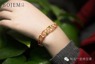 1. 玉手镯：手腕上的“金刚圈”