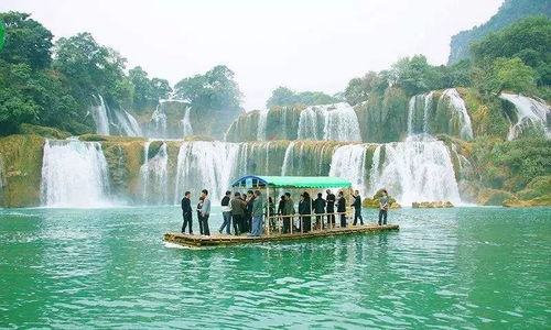 德天瀑布的人海战术