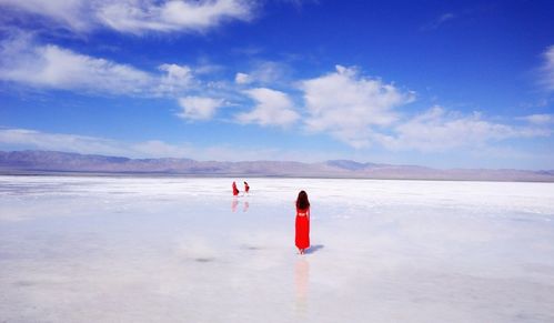 茶卡盐湖的美丽陷阱：2026年最新避坑指南