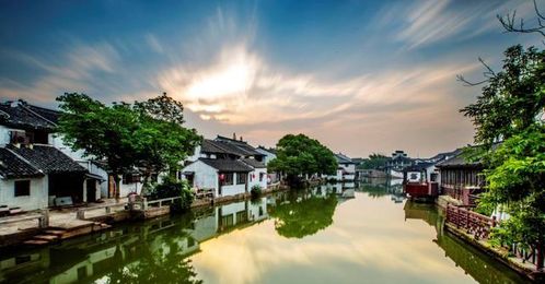 长江边上那个破楼居然会说话？！