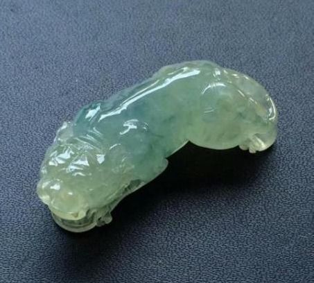 莹——像玉一样纯净较高市场价格较高