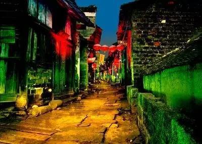 三、 五香酱干与辣条：传承与创新的交融