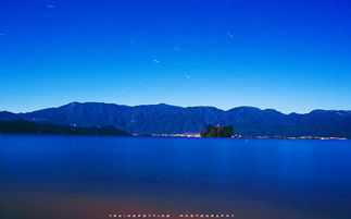 a. 红枫湖—夜色中的灯塔梦境