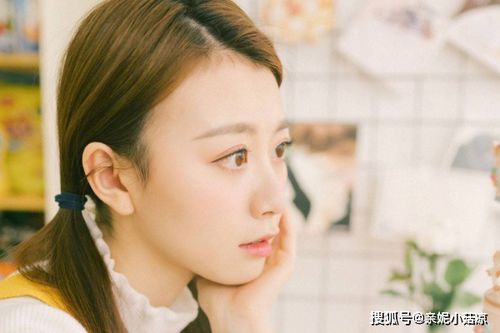 双子女：单纯得像张白纸