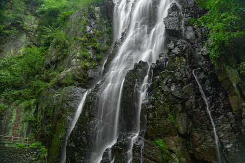七泄瀑？七滴泪！