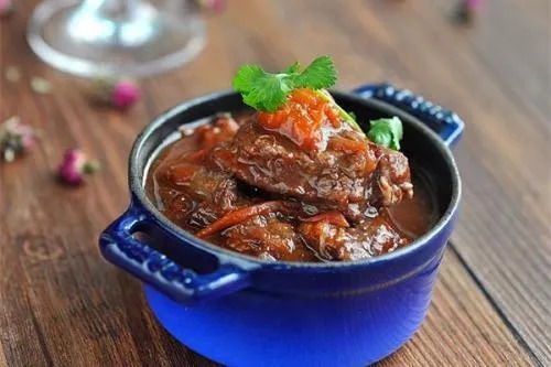2.1 红酒炖牛肉（Boeuf Bourguignon）——时间的慢炖实验