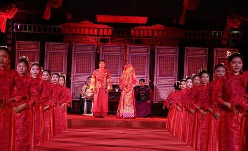 传统婚俗焕新颜，现代元素成爆款婚典