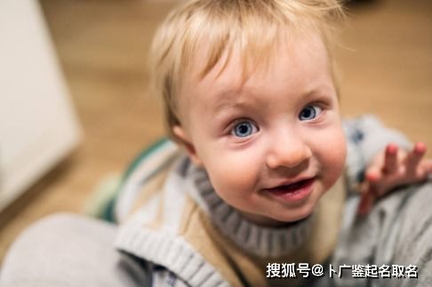 牛年男孩崭新颖有涵养的命名精选：清崭新天然