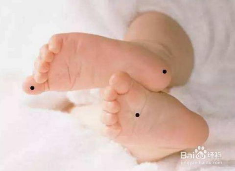 脚底板上的小黑点：命运密码还是江湖骗术？