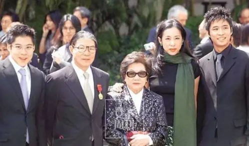#突发# 霍震霆&郭晶晶 舰上奇遇记（完全不相关）