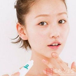鼻孔口长了个痘,鼻孔口长疙瘩风水