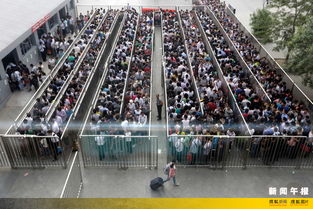 从“通勤噩梦”到“文雅窗口”： 地铁站的角色颠覆