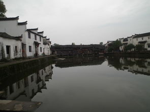 一、 从城区到山脚的“缓慢行”体验