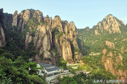 住宿体验：回到原始社会