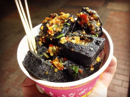 臭豆腐：爱恨交织的味道