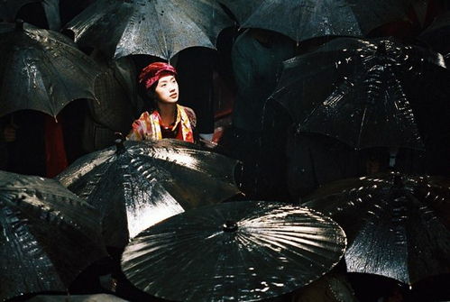 夜半歌声与风水之谜：祝英台墓前的鬼影幢幢