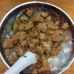 酥肉豆腐脑：一道极具风味的美食