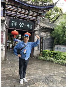 蓝月谷：美景配上冷风