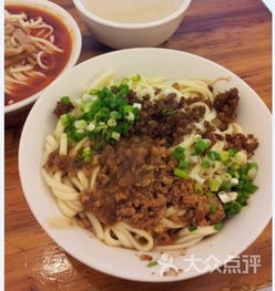 2. 油泼面：一碗面的江湖