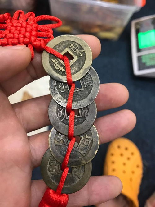 葫芦、五帝钱、金刚杵…啥玩意儿者阝扯上啦！