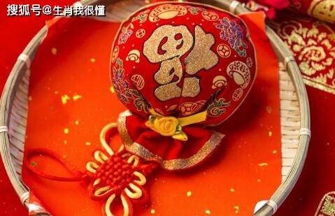2026年11月属猪黄道吉日有哪些？开运物品推荐是什么？