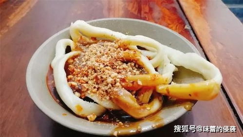 1. 担担面：麻辣的灵魂