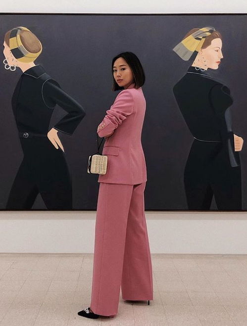 五行土穿衣服应该搭配什么色彩？五行穿衣色彩详解是怎样的？